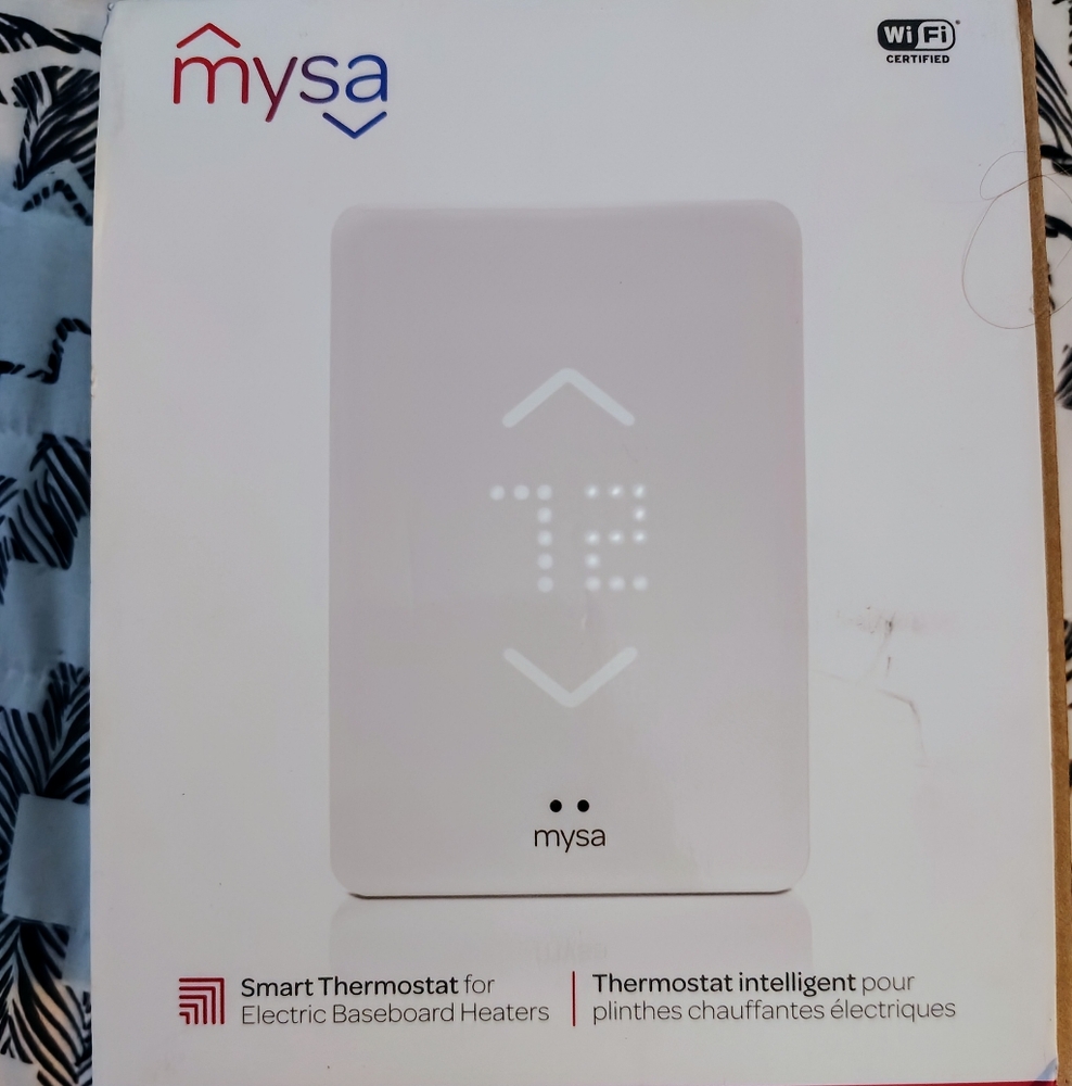 White Smart Thermostat with Minimalist Design